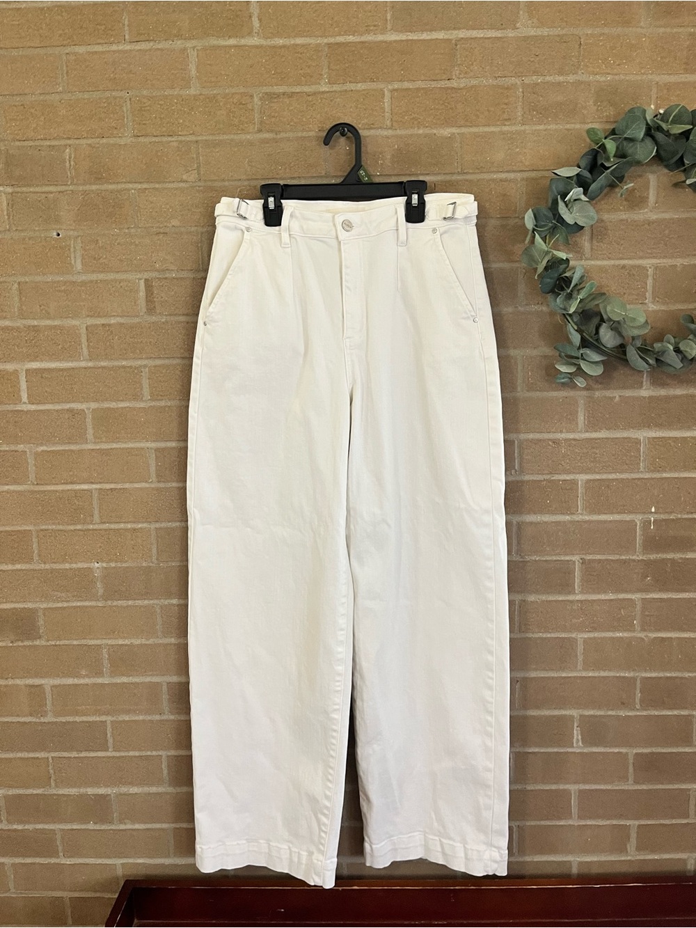 High-Rise Straight Leg Jeans in White